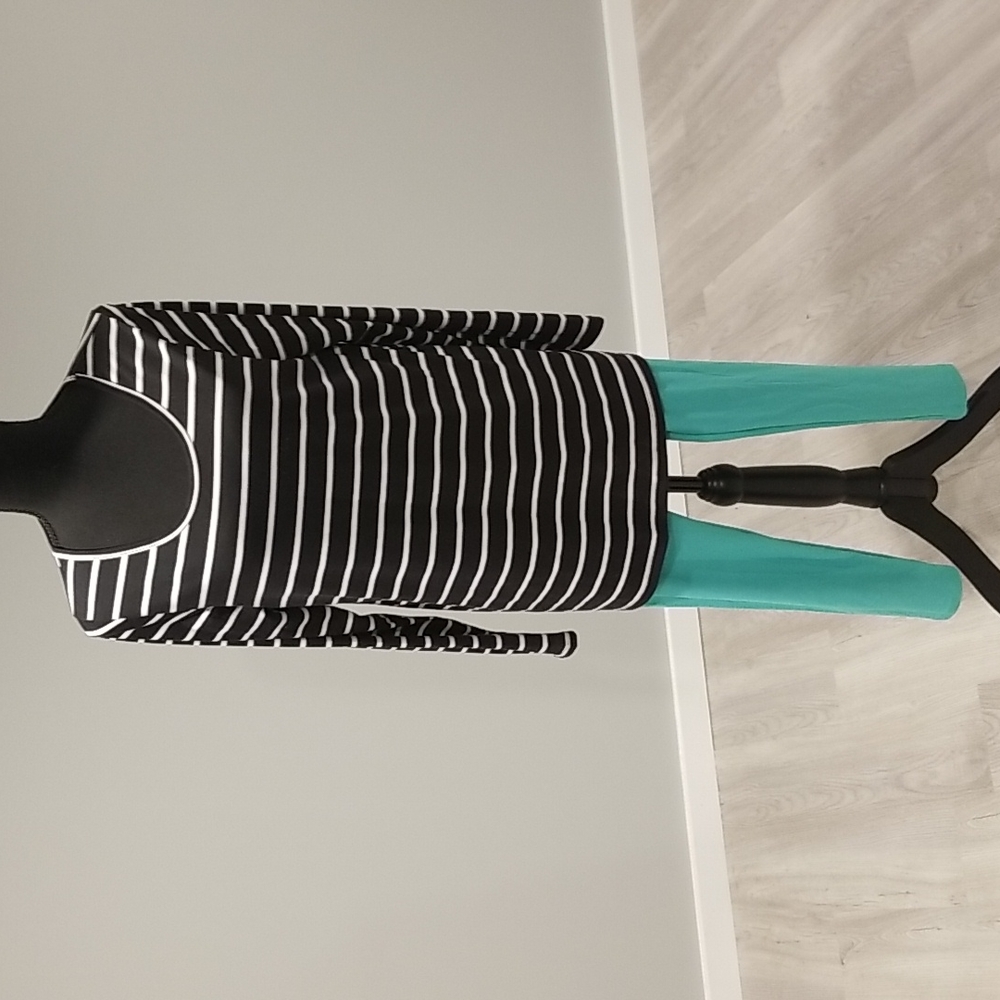 Office Party? LuLaRoe Lynnae top
